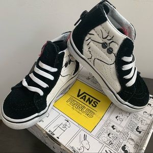Vans toddler size 7 high top sneaker - limited design